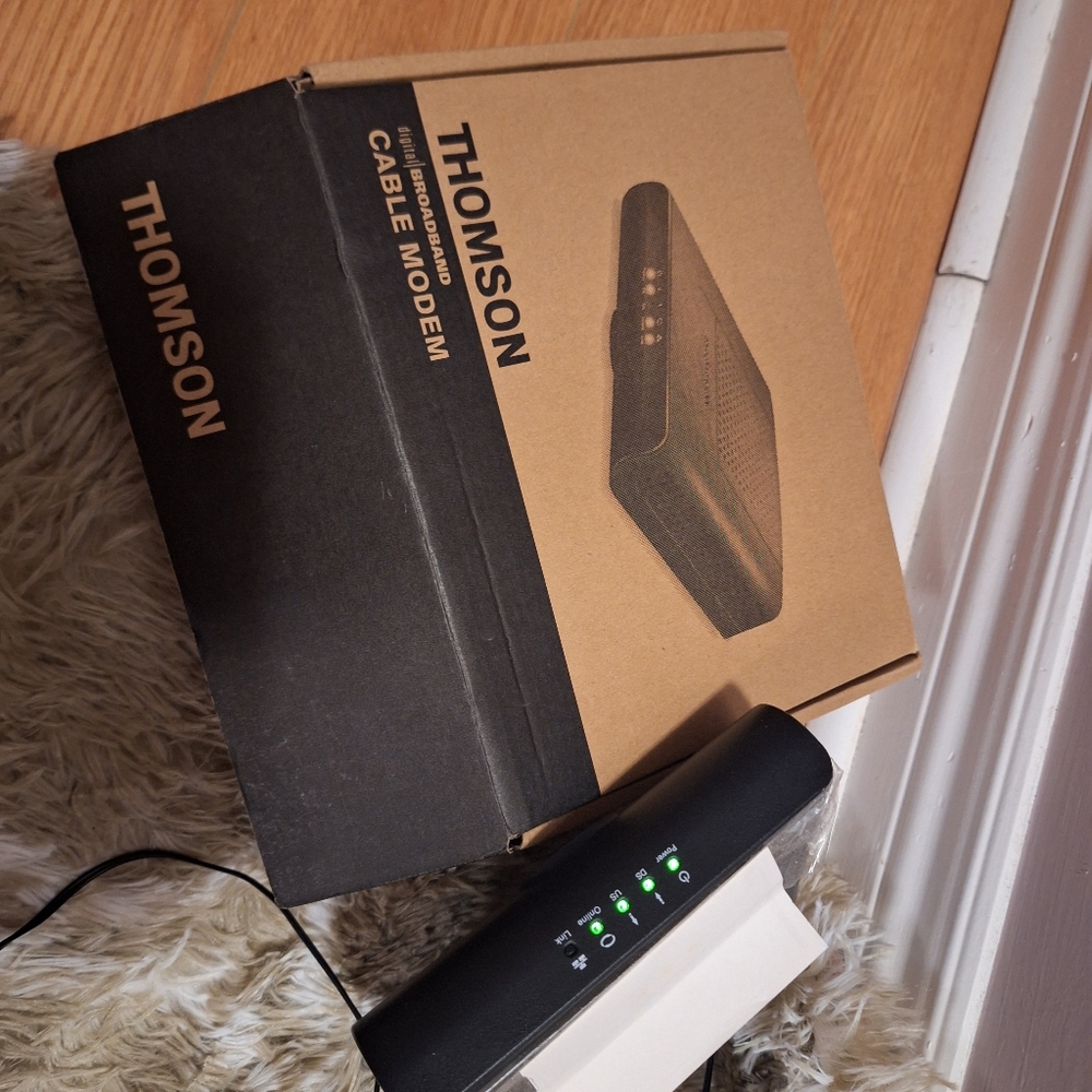 Thomson DCM476 cable modem